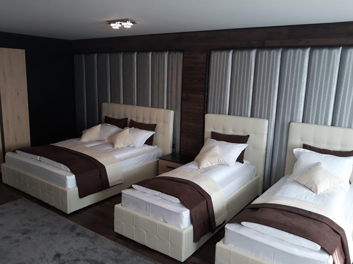 Acktion Deluxe Hotel Shumen Exterior photo