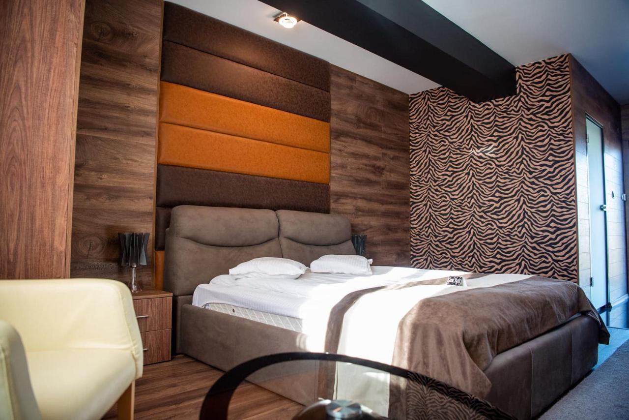 Acktion Deluxe Hotel Shumen Exterior photo