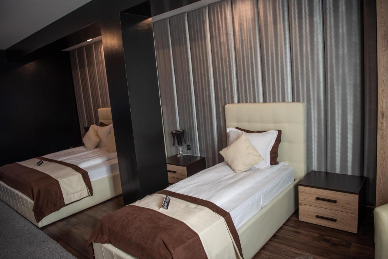 Acktion Deluxe Hotel Shumen Exterior photo